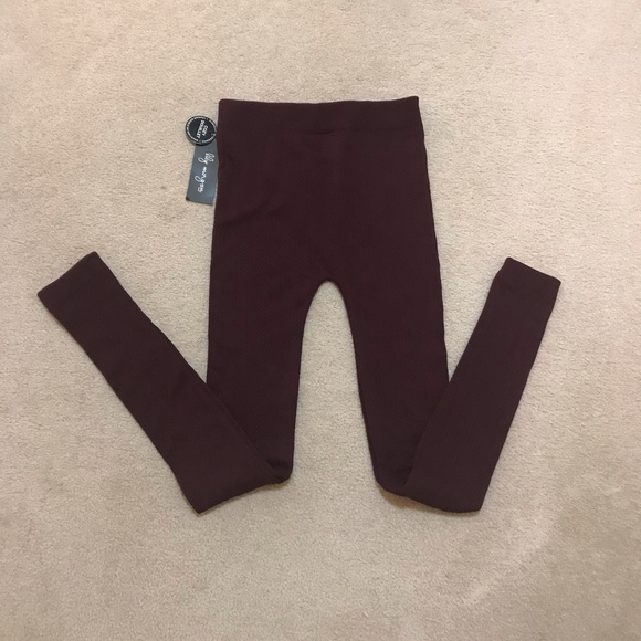 Lily Morgan wine colored Cozy fleece lined leggings with cable knit pattern. - Picture 2 of 4